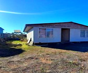 Terreno de 500 m2 con cabaña en laguna verde