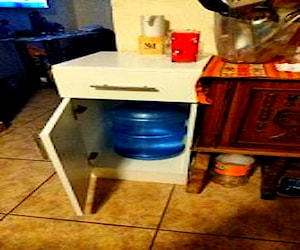 <p>Mueble para dispensador de agua</p>