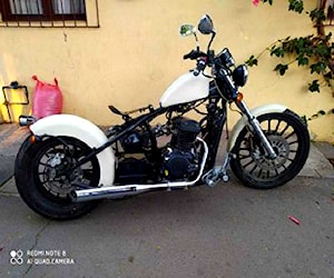 Motocicleta modelo robber350