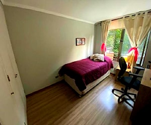 <p>Arriendo Habitación en Lo Barnechea desde el 01/05</p>