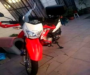 Honda 150 cc hermosa y única