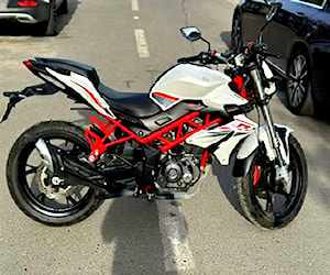 Moto benelli 150 tnt 2022