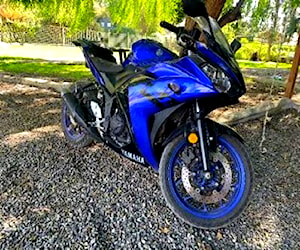 Yamaha R3