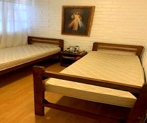 <p>Cama 1 plaza con colchón</p>