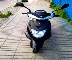 Moto scooter yamaha