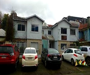 Casa 180 mts2, 14 dormitorios 7 baños. Temuco.-