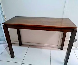 <p>Mesa de arrimo</p>