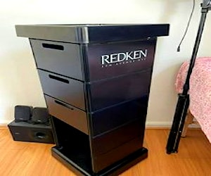 <p>Carro profesional Redken</p>