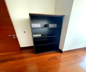 <p>Gabinete alto sin puertas</p>