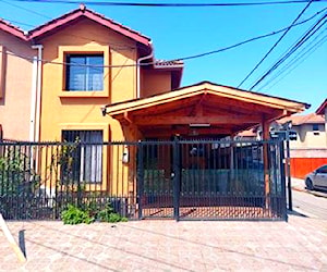 Hermosa casa de 2 pisos en villa El Abrazo