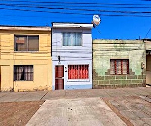 Casa Av. 12 de Febrero