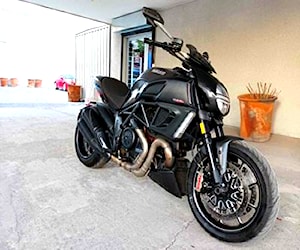 Ducati Diavel Carbon 2012