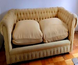 <p>Sofa capitoné</p>