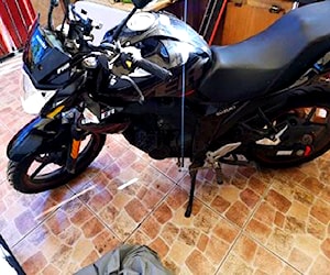 Moto suzuki gixxer di150