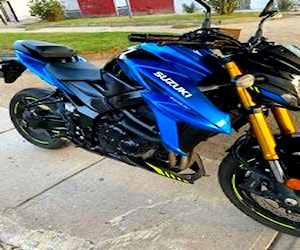 Suzuki gsxs 750 solo por esta semana