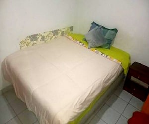 <p>Arriendo habitacion</p>