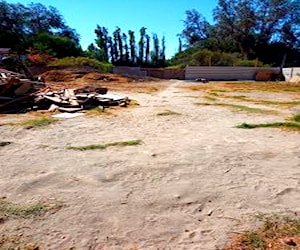 Terreno en callejon con casa