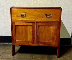 <p>Mueble estilo Art Deco restaurado</p>