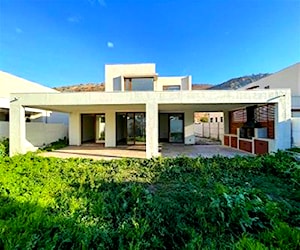 CASA Condominio Chamisero / Mediterranea Colina