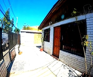 CASA Hector Olguin con Av Tres Poniente Maipú