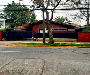 CASA Marchant Pereira con Hernan cortez Ñuñoa