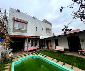 CASA CRISTOBAL COLON CON LOS LIRIOS Cerrillos