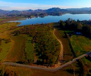 Nueva parcelación en Rapel con orilla de lago