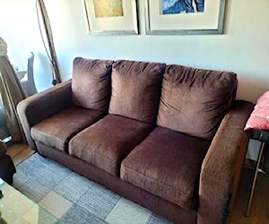 <p>Sofa 3 cuerpos más Pouf</p>