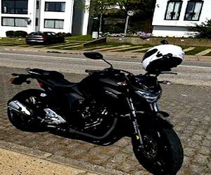 Fz 250 año 2022 solo 1300 kms. Como nueva