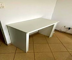 <p>Mesa escritorio blanco</p>