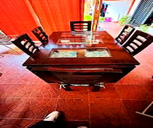 <p>Comedor 6 sillas en buen estado</p>