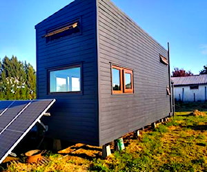 Parcela media hectárea con tiny house