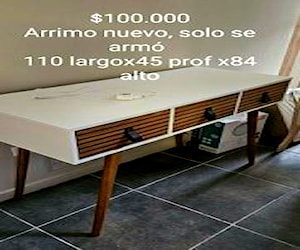 <p>Mesa arrimo</p>