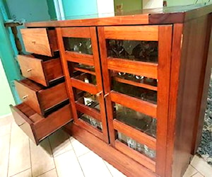 <p>Buffet Madera</p>