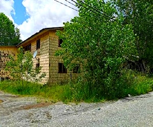 Terreno con construcción en Lagunitas