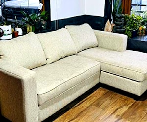 <p>Sofa Rosen Como nuevo</p>