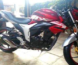 Suzuki gixxer 