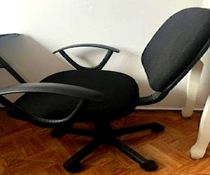 <p>Silla de escritorio buen estado.</p>