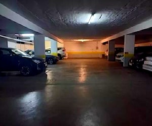 Estacionamiento en metro Ecuador