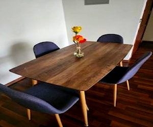 <p>Comedor de 4 sillas</p>