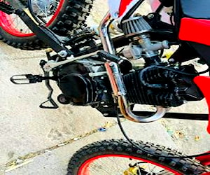 Moto pitbike 150cc 2 llaves menos de 100kilometros