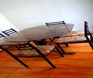 <p>Comedor cubierta de vidrio</p>