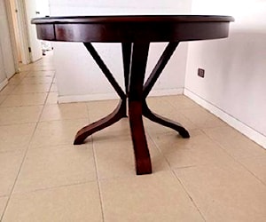 <p>Mesa Comedor lujo Redonda</p>