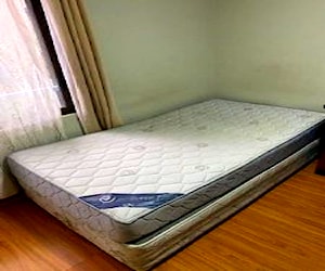 <p>Cama amaricana plaza y media marca Cic</p>