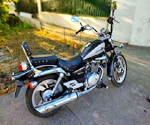 Moto Suzuki gz 150