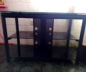 <p>mueble Rack para TV y radio </p>