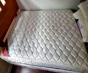 <p>Cama 1.5 plaza con RESPALDO</p>