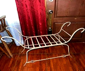 <p>Silla de fierro</p>