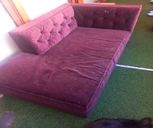 <p>Sofa 150cm x 80cm</p>