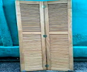 <p>3 Puertas Closet Hoja Madera Pino Radiata 200 x 60</p>